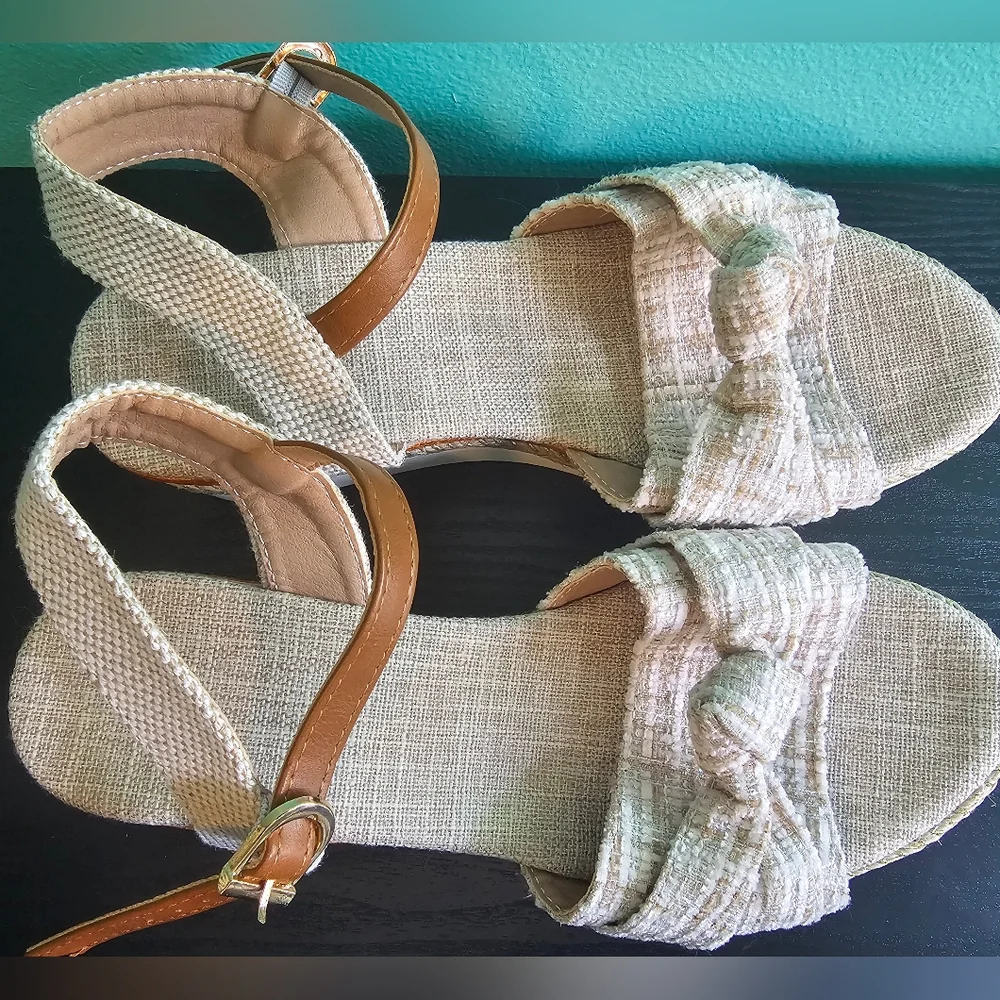 Women's Tan and Cream Espadrille Sandals Women's Size 38 NWOT